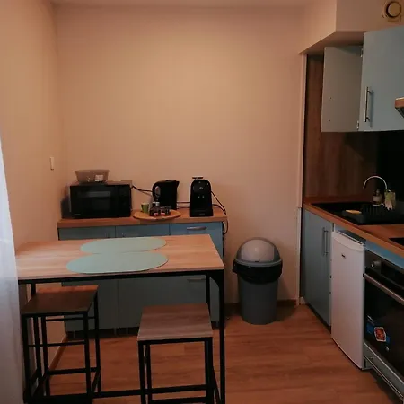 Appt Centre St Marc-possibilite De Parking Apartmán